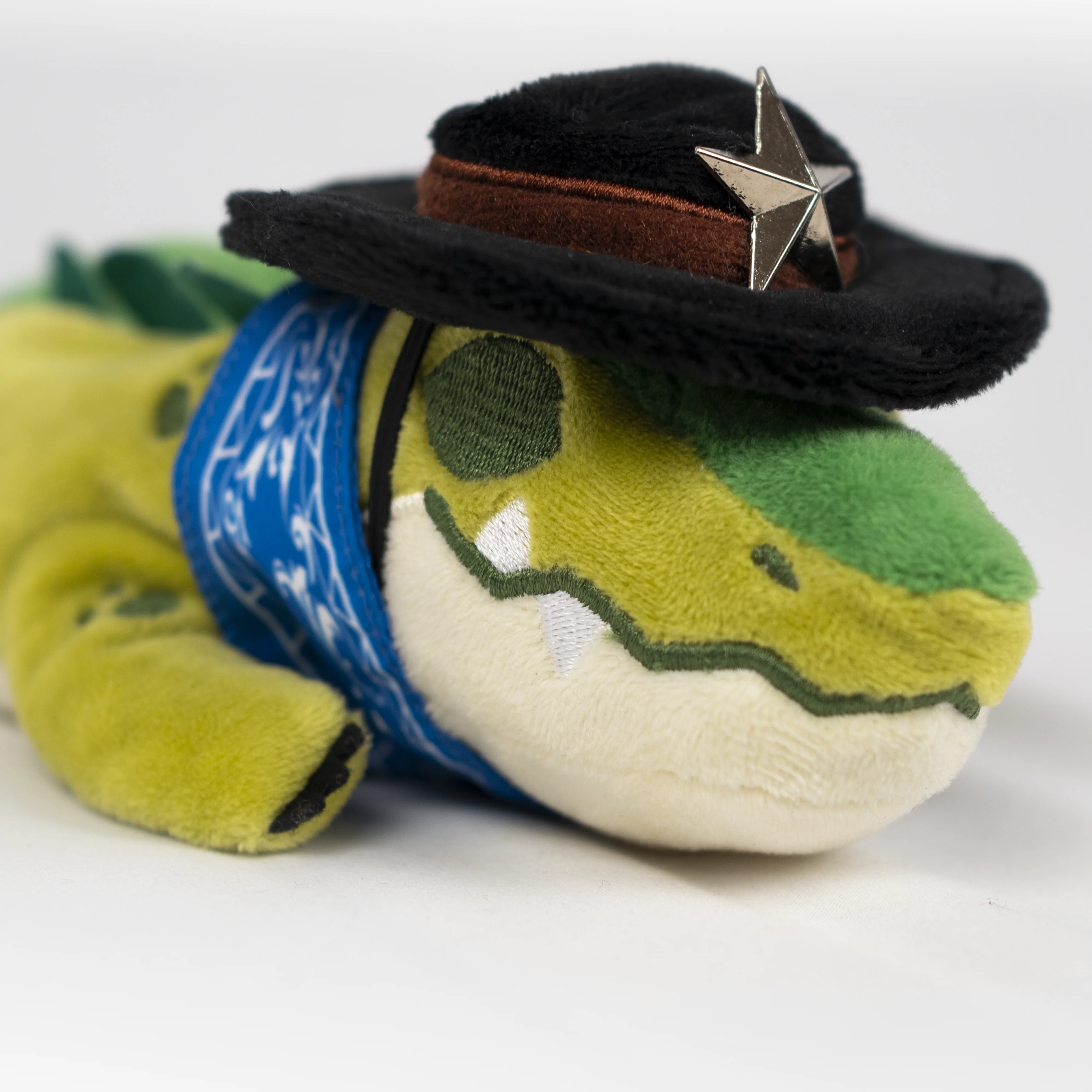B.B. Gator Black Hat and Blue Bandana - Image 3